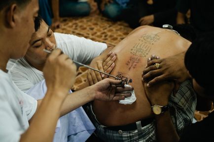 Magic tatuaje sak yant în Thailanda în cazul în care și cum să facă