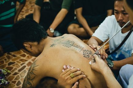 Magic tatuaje sak yant în Thailanda în cazul în care și cum să facă