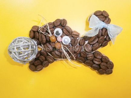 Magnet din băuturile de cafea