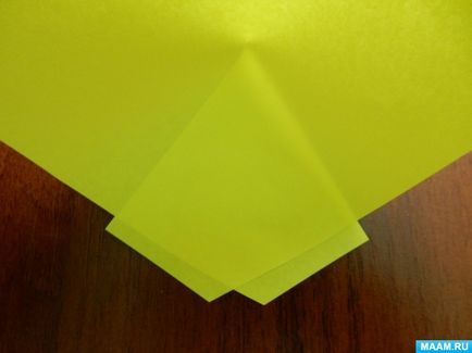Master-class pe producția de culori tridimensionale din hârtie de birou colorată