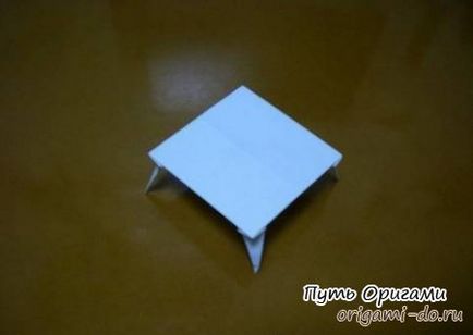 Maestru de clasă pe crearea unui acordeon de hârtie - modul de origami