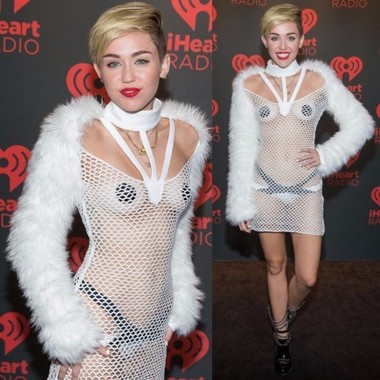 Miley Cyrus și costumele ei cele mai șocante - cumpăr