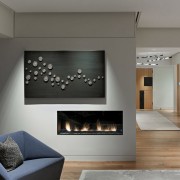 Modele variante de design de pereți de 2017 de o noutate de design într-un apartament pe o fotografie