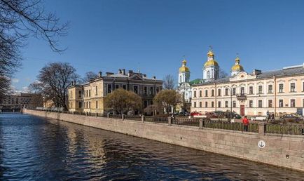 Embankment al Canalului Griboedov din Sankt Petersburg fotografie, adresa