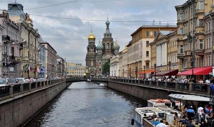 Embankment al Canalului Griboedov din Sankt Petersburg fotografie, adresa