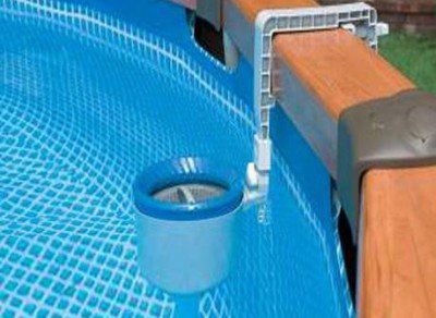 Pompe, filtre și skimmer pentru piscină