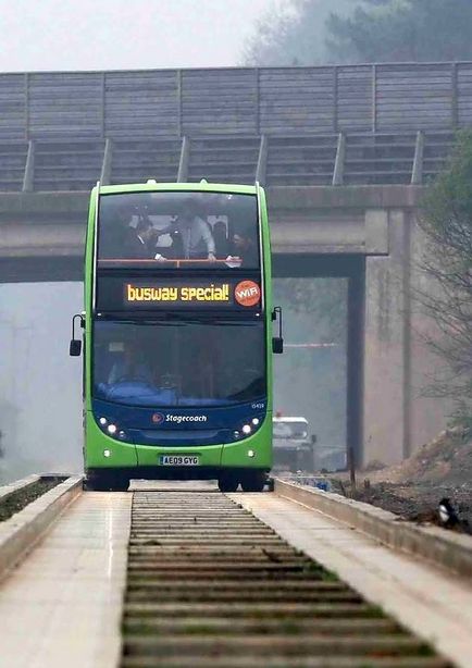 Trasee neobișnuite - autobuze metrou și autobuze ghidate