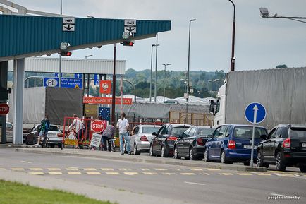 Черги на кордоні створюють не митники, а ті, хто по кілька разів на день кордон перетинає