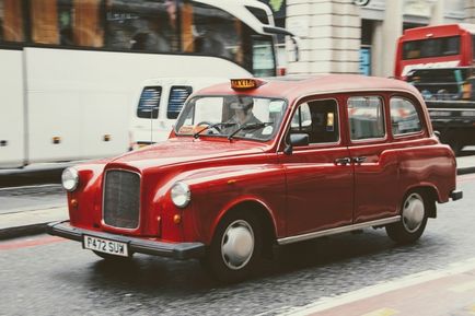 Jellemzők brit közlekedési szabályok, tutitam