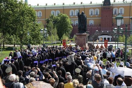 Освячення пам'ятника патріарху Єрмогену