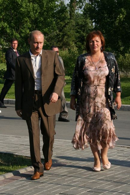 Від Хрущова до Путіна як виглядали і одягалися перші леді нашої країни