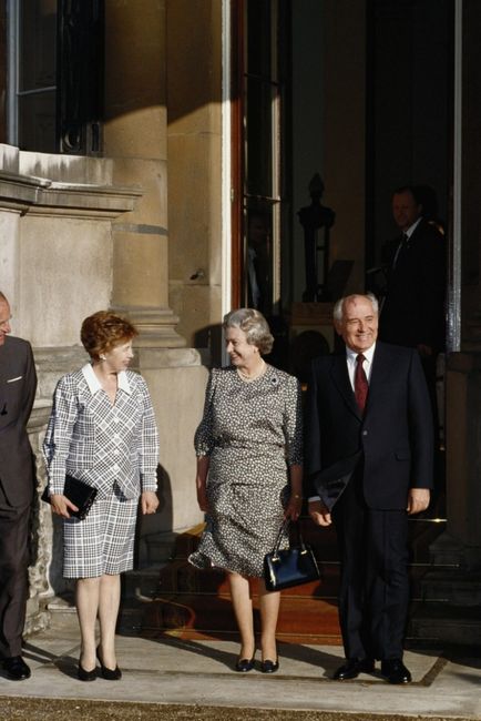 De la Hrușciov la Putin, primele doamne ale țării noastre au privit și s-au îmbrăcat