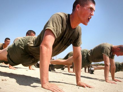 Push-up-uri de la podea la programul de la sol