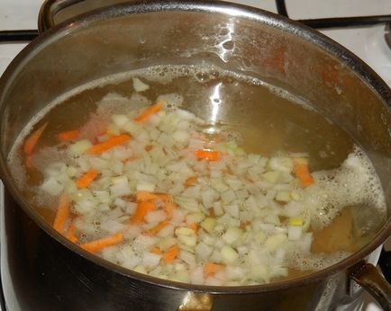 Supa de legume cu pelmeni - cum sa preparam supa cu pelmeni - reteta bunicii cu fotografie pas cu pas