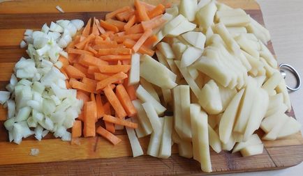 Овочевий суп з пельменями - як приготувати суп з пельменями - бабусин рецепт з фото крок за кроком
