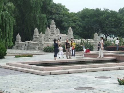 Parcul de Pace de la Beijing - cel mai mare parc de miniatura din China, omyworld - toate atracțiile lumii