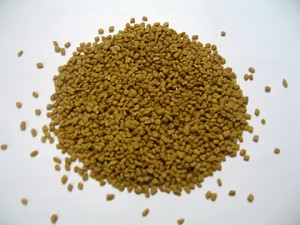 Fenugreek (schinduf, shamballa) aplicată în gătitul de fructe și verde