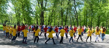 Перша профільна зміна для обдарованих дітей воронезької області «юний художник» на базі ау у