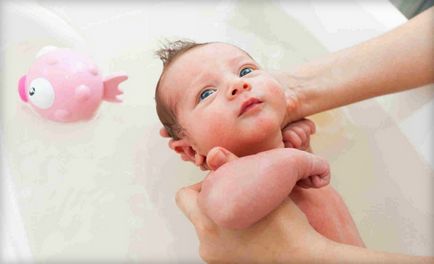Първото къпане на новороденото у дома видеото