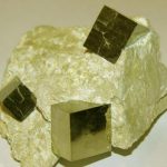 Пірит (55 фото) магічні властивості кристала, райдужний мінерал для жінок, золото дурнів, чий