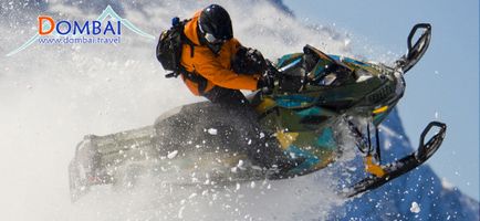 Pokatushki pe un snowmobil în dombai și teberda, rasă de snowmobile montane, l