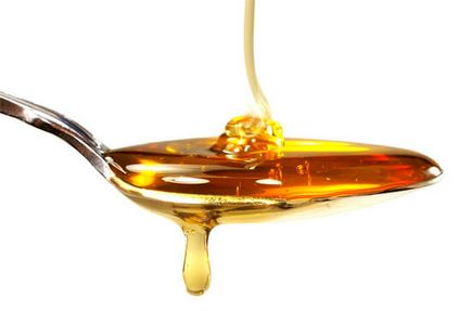 Rețeta cu miere și penicilină ajută la inflamarea gâtului?
