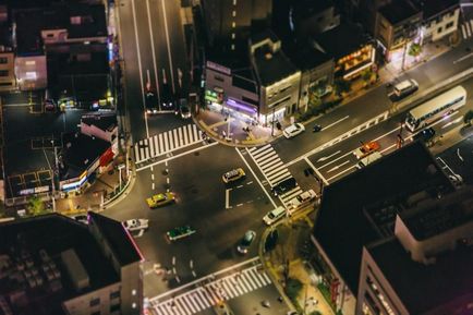 Plimbare printr-o miniatură Tokyo cu o fotografiere de tip master tilt-shifter - știri în fotografii