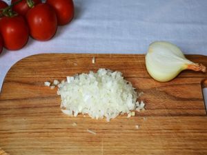 Egyszerű recept sacivi Chicken Georgian (csirke) Egy egyszerű recept sacivi csirke Grúz