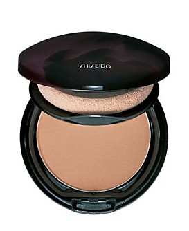 Pudra shiseido - garanția de înaltă calitate și rapid make-up - comentarii despre cosmetice