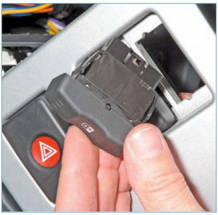 Renault logan зняти заміна ремонт зняття вимикачів на консолі панелі приладів рено логан