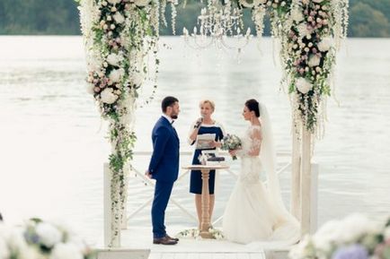 Restaurant lângă apă, agenție de nuntă specială pentru nunți speciale
