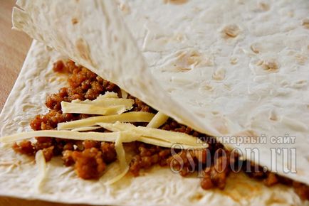 Roll de lavash cu carne tocată și legume rețetă cu fotografie pas cu pas