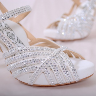 Pantofi de nunta si sandale cele mai la moda - 40 de poze!
