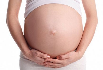 Durere severă în ombilic în timpul sarcinii - cauzele tragerii, tăierii și durerii de coasere