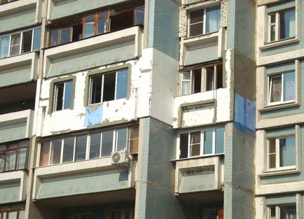 A komplexitás a szigetelés kívül a lakásban a képek és videó (szigetelés kívül a lakásban) A komplexitás a szigetelés kívül a lakásban a képek és videó