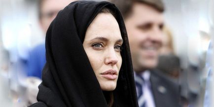 Mass-media bate alarma Angelina Jolie e bolnava de moarte