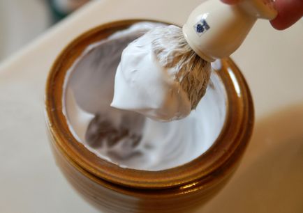 Поради щодо гоління класичним т образним верстатом
