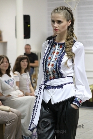 Сучасна українська вишиванка