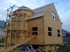Construcția la cheie a caselor din Arhangelsk, case din lemn ieftin în regiunea Arkhangelsk