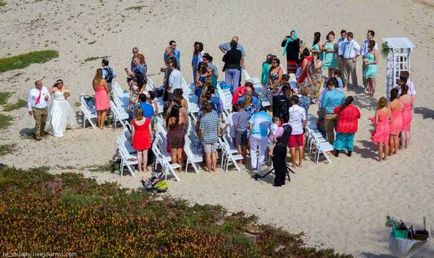Nunta între două femei, pe plajă, în California, fotografii ale Statelor Unite