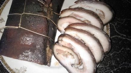 Carnea de porc fiartă și fumată