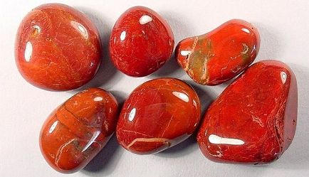 Proprietățile pietrelor de iasomie sunt magice și fizice, culori, semnul zodiacului, fotografii și bijuterii