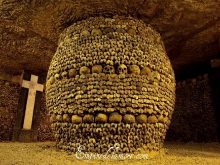 Cele 25 de fotografii minunate ale catacombelor pariziene, cea mai mare necropolă din lume