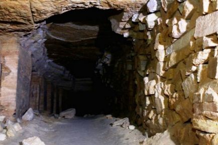 Cele 25 de fotografii minunate ale catacombelor pariziene, cea mai mare necropolă din lume