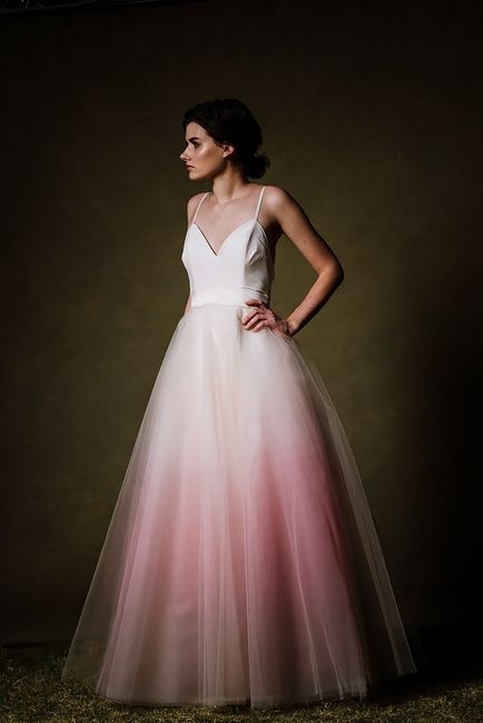Trend pentru rochii de nunta gradient, care va face cea mai buna zi in viata chiar mai colorata,