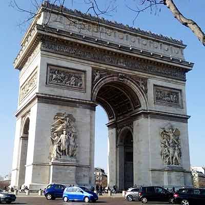 Тріумфальна арка в Парижі