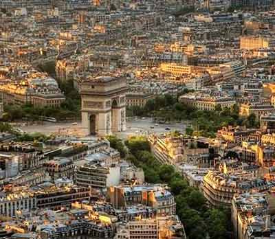 Тріумфальна арка в Парижі