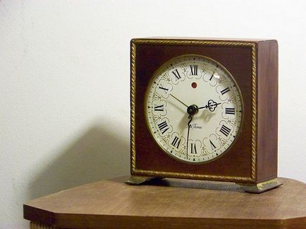 У чому різниця між clock і watch, курси англійської