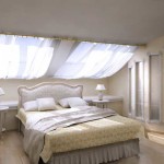 Jaluzele verticale în dormitor