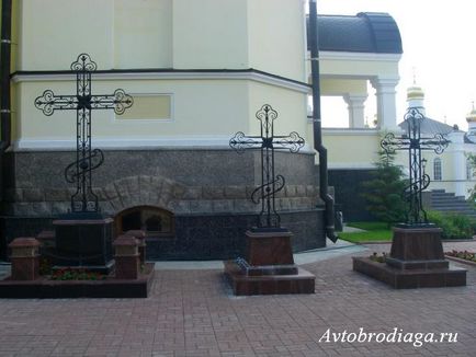 Verkhoturye - Merkushino, templomok Ural avtobrodyaga